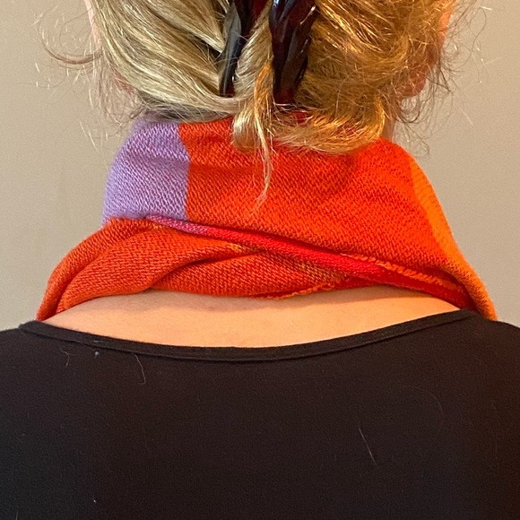 Isa Scarf - Picture 3 of 7